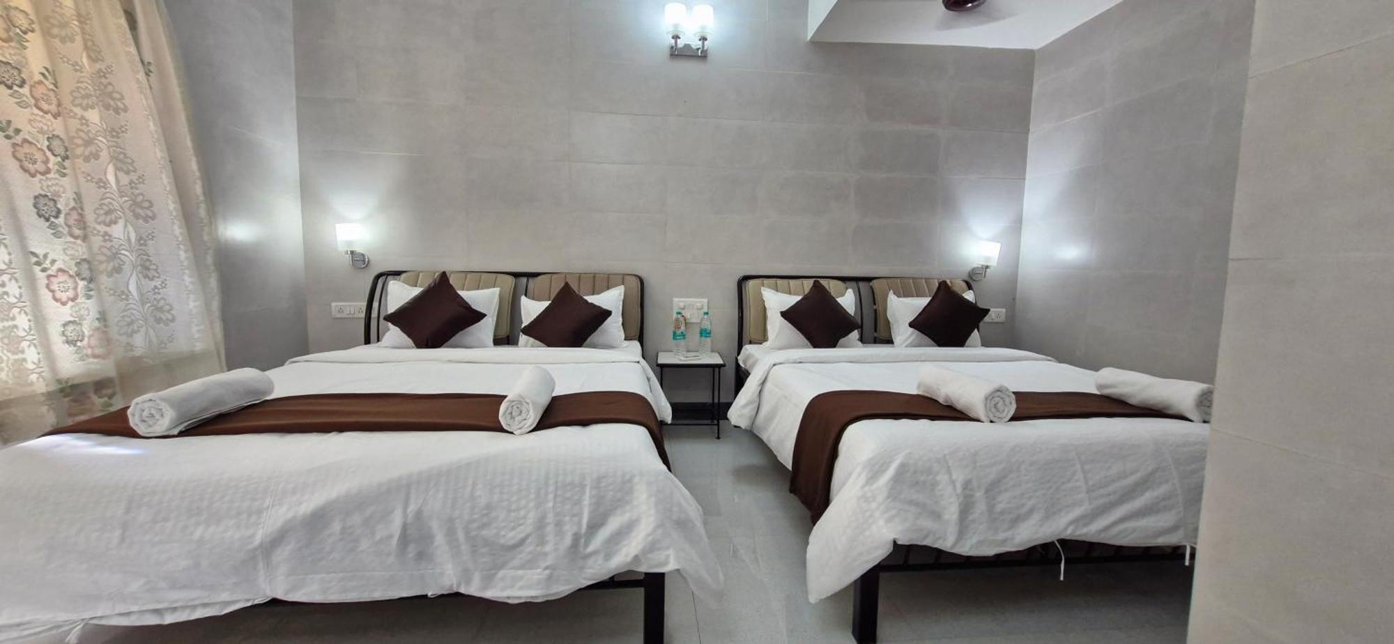 Haven Apartment Inn Baga Beach Exterior photo