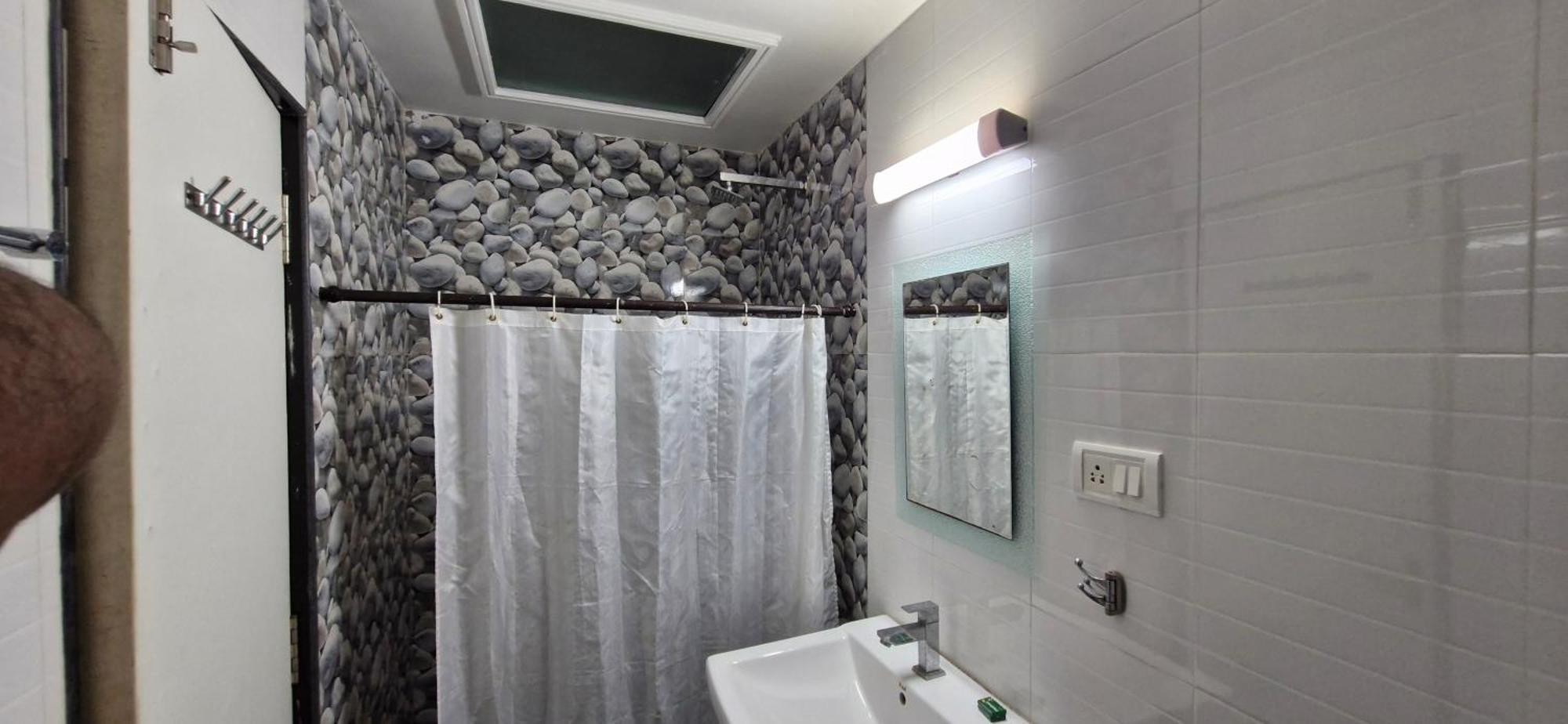 Haven Apartment Inn Baga Beach Exterior photo